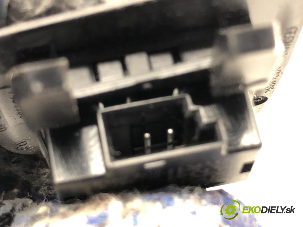 BMW G30 sedan 2022 140 kW 520 d xDrive 1995 MIKROFON: 8794736