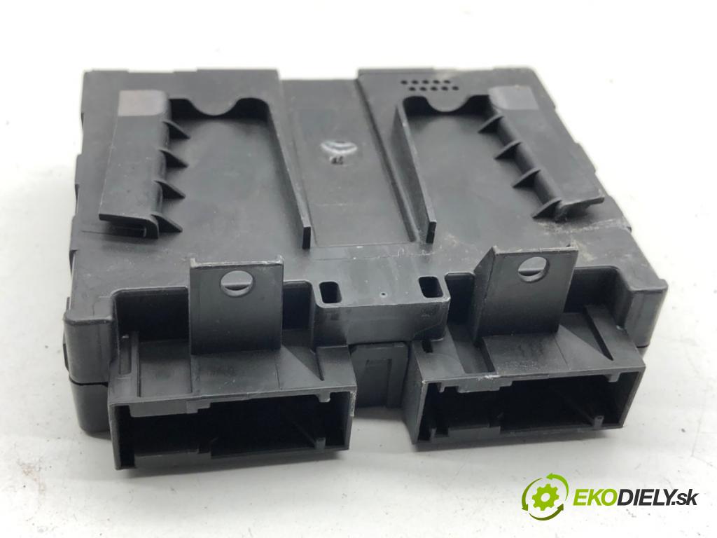 BMW G30 sedan 2022 140 kW 520 d xDrive 1995 Modul klimatizácie 160466 (Kľučka dverí ostatné)