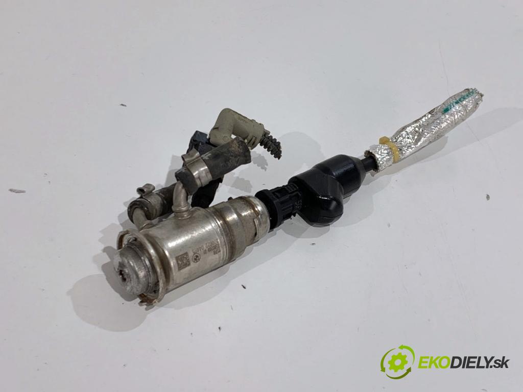 BMW G30 sedan 2022 140 kW 520 d xDrive 1995 vstřikovač SCR 8580209