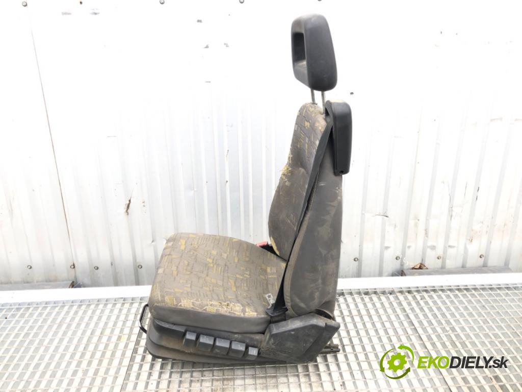 RENAULT TRUCKS PREMIUM Platforma / podwozie 1997 219 kW Route 300.16 219 kW [298 KM] olej napędowy 1996 - 2022 9839 Sedadlo ľavy predný