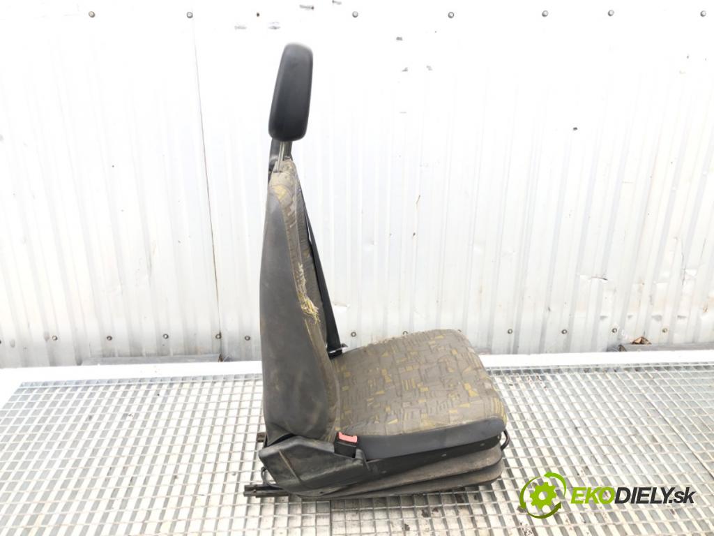 RENAULT TRUCKS PREMIUM Platforma / podwozie 1997 219 kW Route 300.16 219 kW [298 KM] olej napędowy 1996 - 2022 9839 Sedadlo ľavy predný