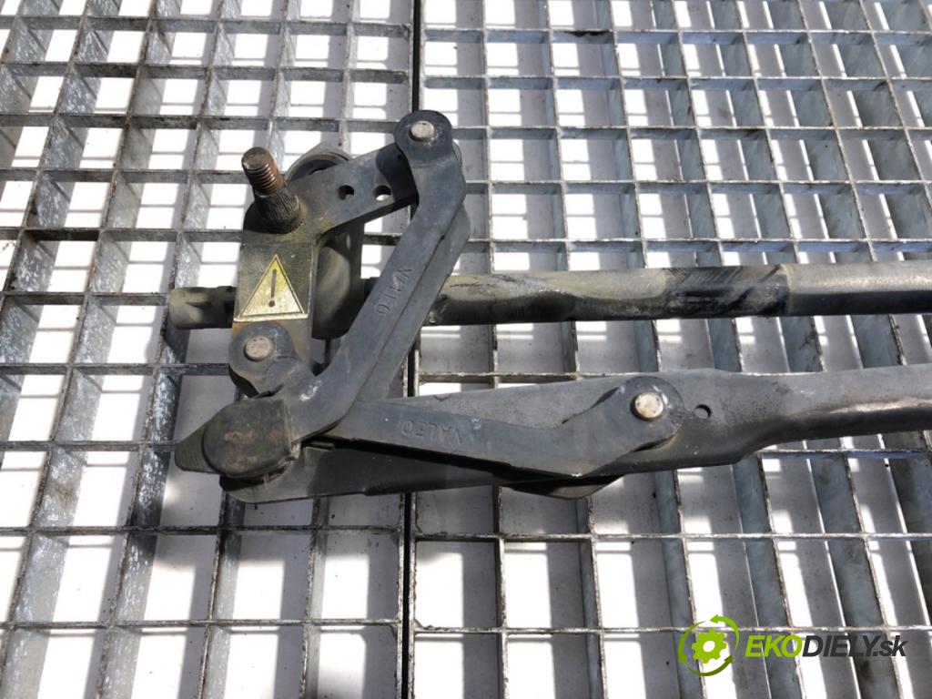 RENAULT TRUCKS PREMIUM Platforma / podwozie 1997 219 kW Route 300.16 219 kW [298 KM] olej napędowy 1996 - 2022 9839 Mechanizmus stieračov predný  (Motorček stieračov predný)