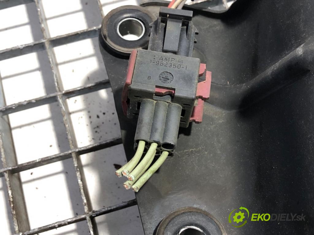 RENAULT TRUCKS PREMIUM Platforma / podwozie 1997 219 kW Route 300.16 219 kW [298 KM] olej napędowy 1996 - 2022 9839 Mechanizmus stieračov predný  (Motorček stieračov predný)