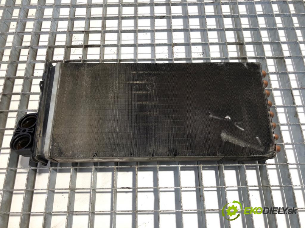 RENAULT TRUCKS PREMIUM Platforma / podwozie 1997 219 kW Route 300.16 219 kW [298 KM] olej napędowy 1996 - 2022 9839 Výhrevné teleso, radiátor kúrenia  (Radiátor kúrenia)