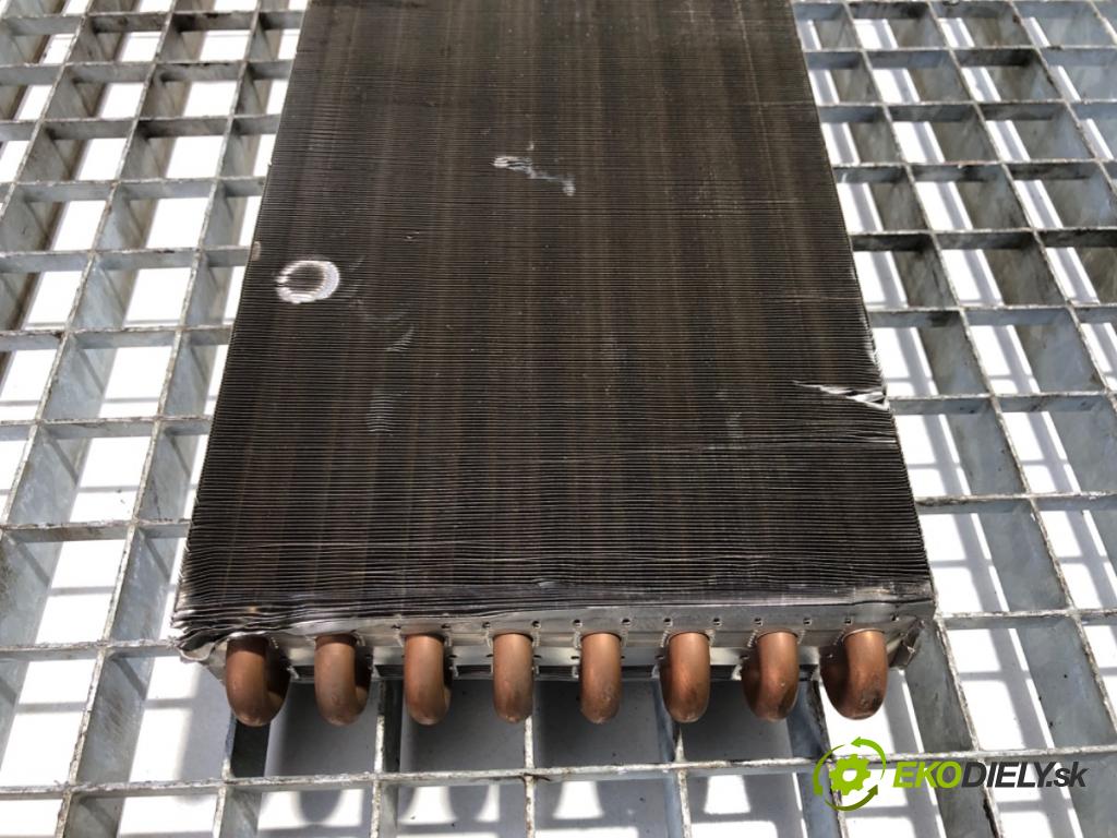 RENAULT TRUCKS PREMIUM Platforma / podwozie 1997 219 kW Route 300.16 219 kW [298 KM] olej napędowy 1996 - 2022 9839 Výhrevné teleso, radiátor kúrenia  (Radiátor kúrenia)