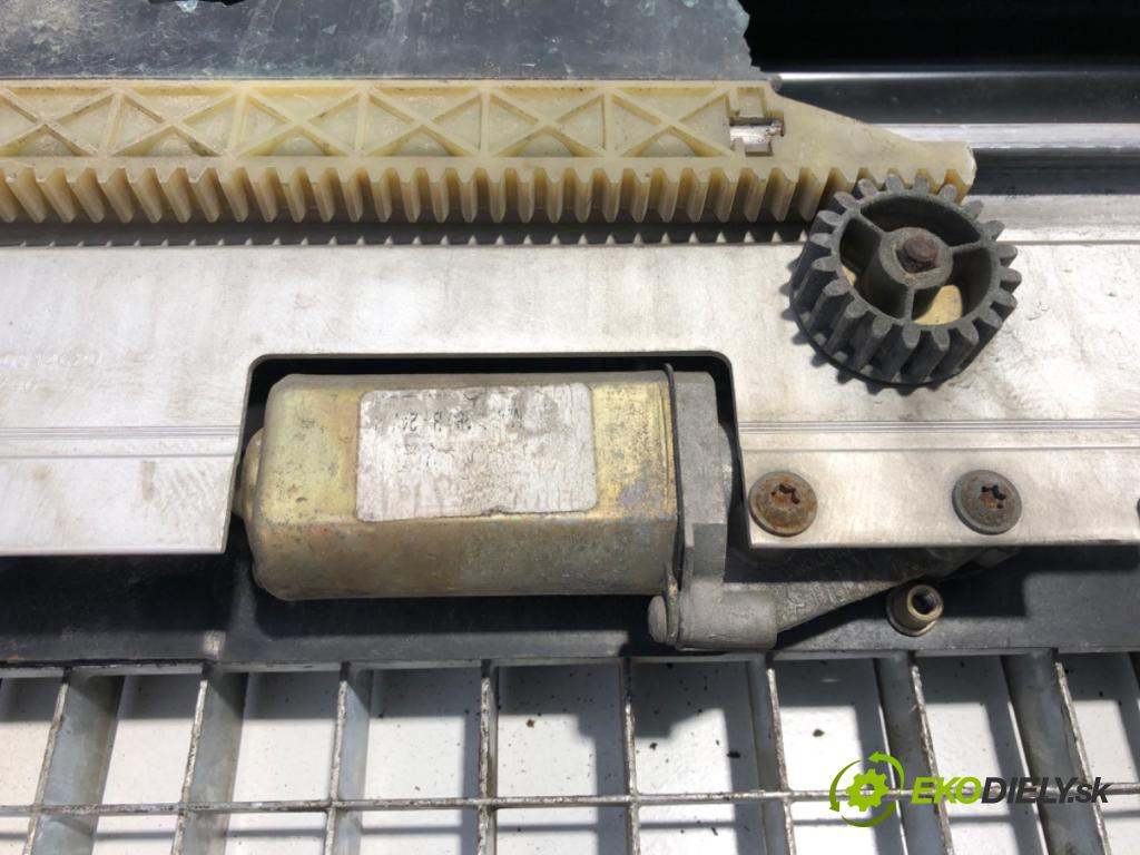 RENAULT TRUCKS PREMIUM Platforma / podwozie 1997 219 kW Route 300.16 219 kW [298 KM] olej napędowy 1996 - 2022 9839 mechanismus okna levý přední část 3000014161