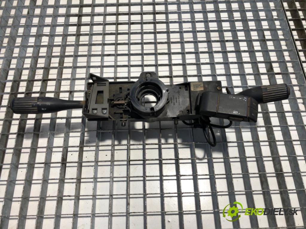 RENAULT TRUCKS PREMIUM Platforma / podwozie 1997 219 kW Route 300.16 219 kW [298 KM] olej napędowy 1996 - 2022 9839 Prepínač kombinovaný 5010231825 (Prepínacie páčky pod volantom)