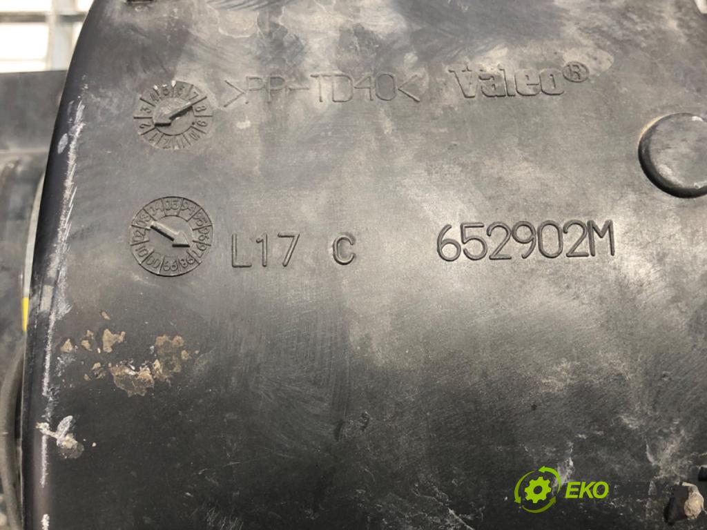 RENAULT TRUCKS PREMIUM Platforma / podwozie 1997 219 kW Route 300.16 219 kW [298 KM] olej napędowy 1996 - 2022 9839 topení