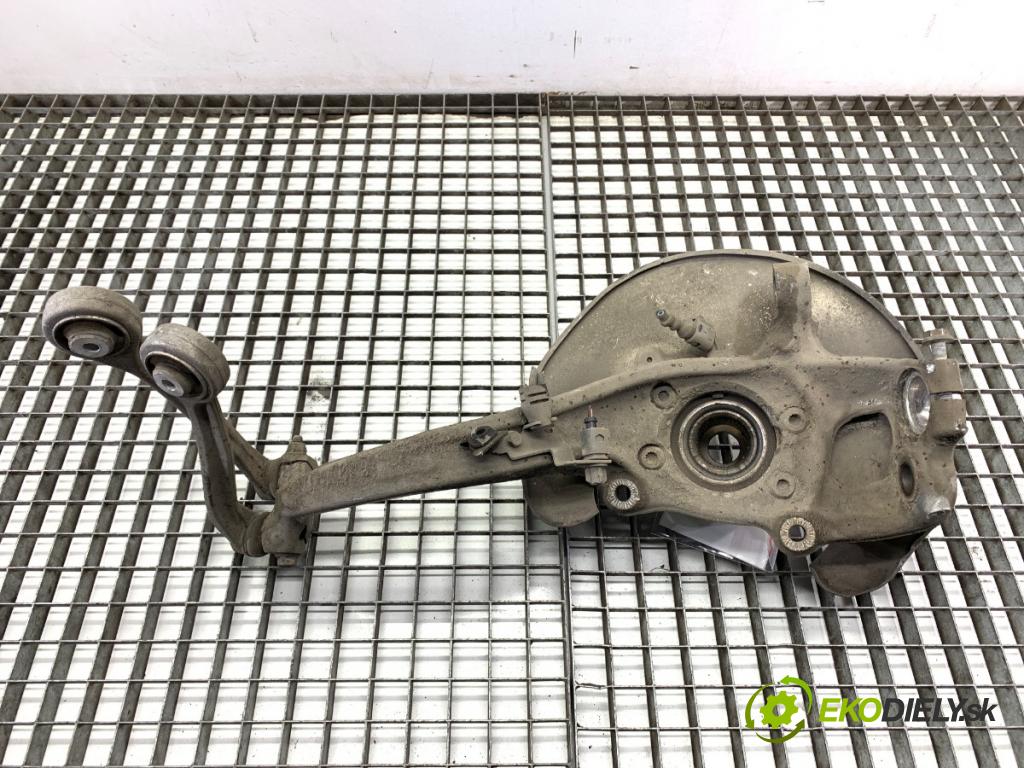 AUDI A4 B8 Kombi 2013 130 kW 2.0 TDI quattro 1968 náboj ľavy predný 4G0407241C