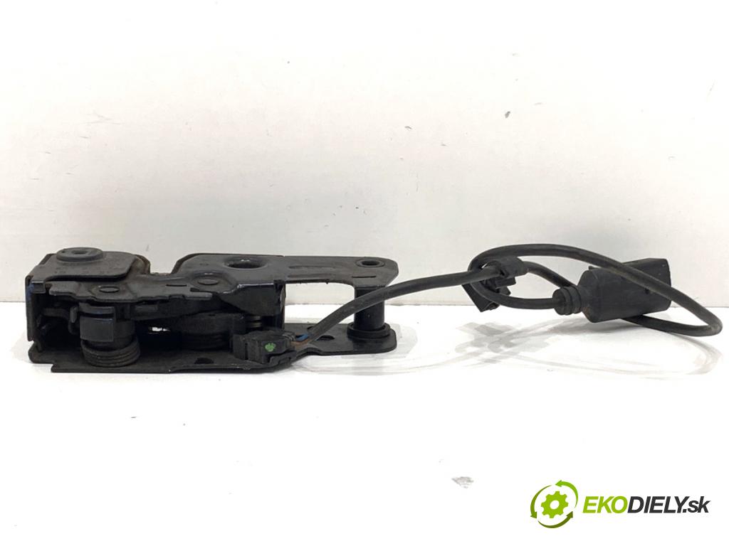 AUDI A4 B8 Kombi 2013 130 kW 2.0 TDI quattro 1968 zámok kapoty predný 8K1823746