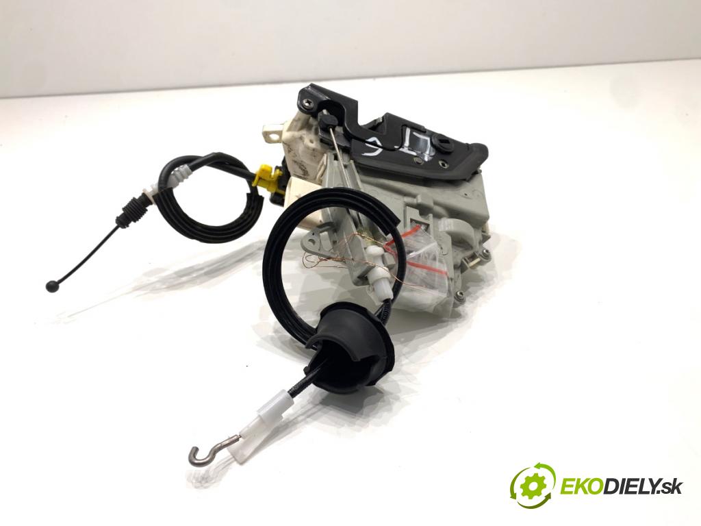 AUDI A4 B8 Kombi 2013 130 kW 2.0 TDI quattro 1968 zámok Dvere ľavy zad 8K0839015C