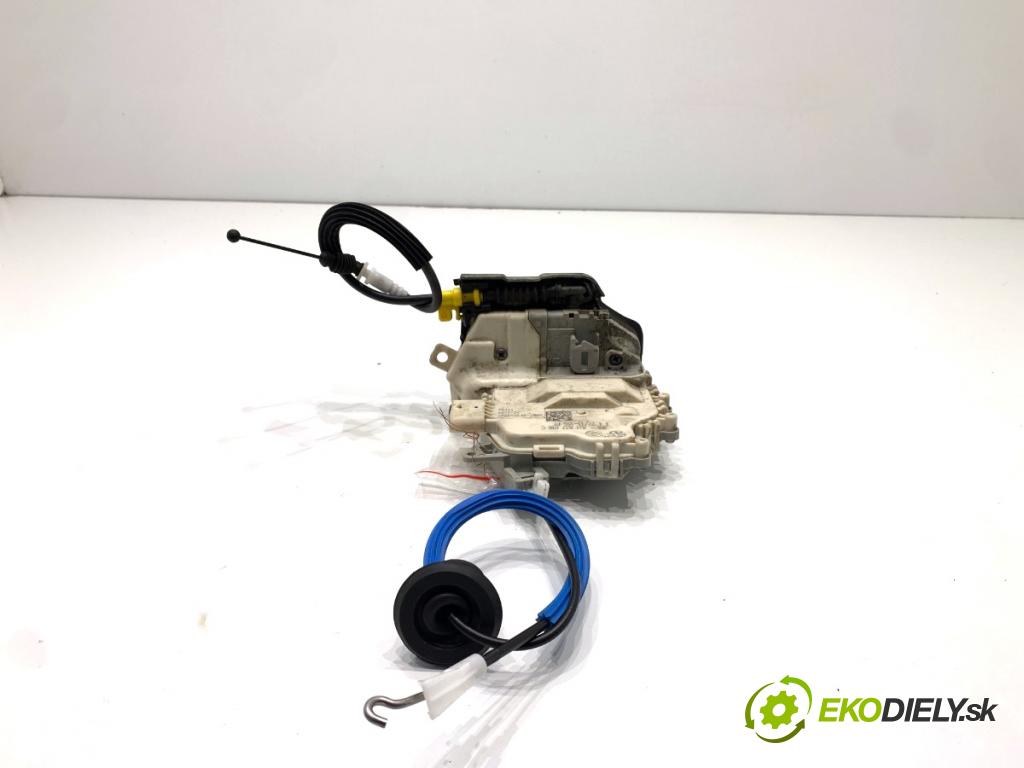 AUDI A4 B8 Kombi 2013 130 kW 2.0 TDI quattro 1968 zámok Dvere pravy predný 8J1837016C