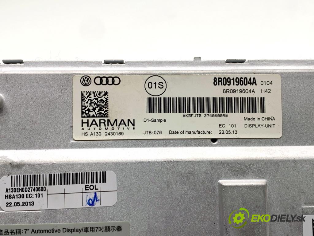 AUDI A4 B8 Kombi 2013 130 kW 2.0 TDI quattro 1968 Dislpej 8R0919604A (Prístrojová doska)