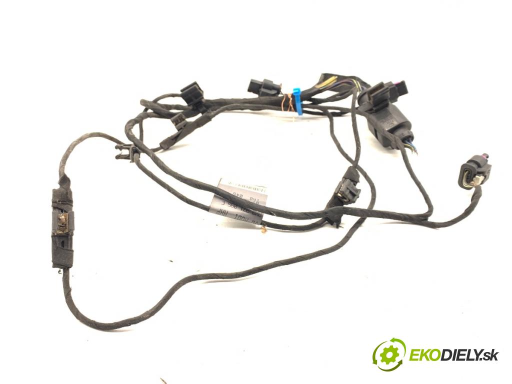 AUDI A4 B8 Kombi 2013 130 kW 2.0 TDI quattro 1968 Káblovačka PDC predný 8K0971095E