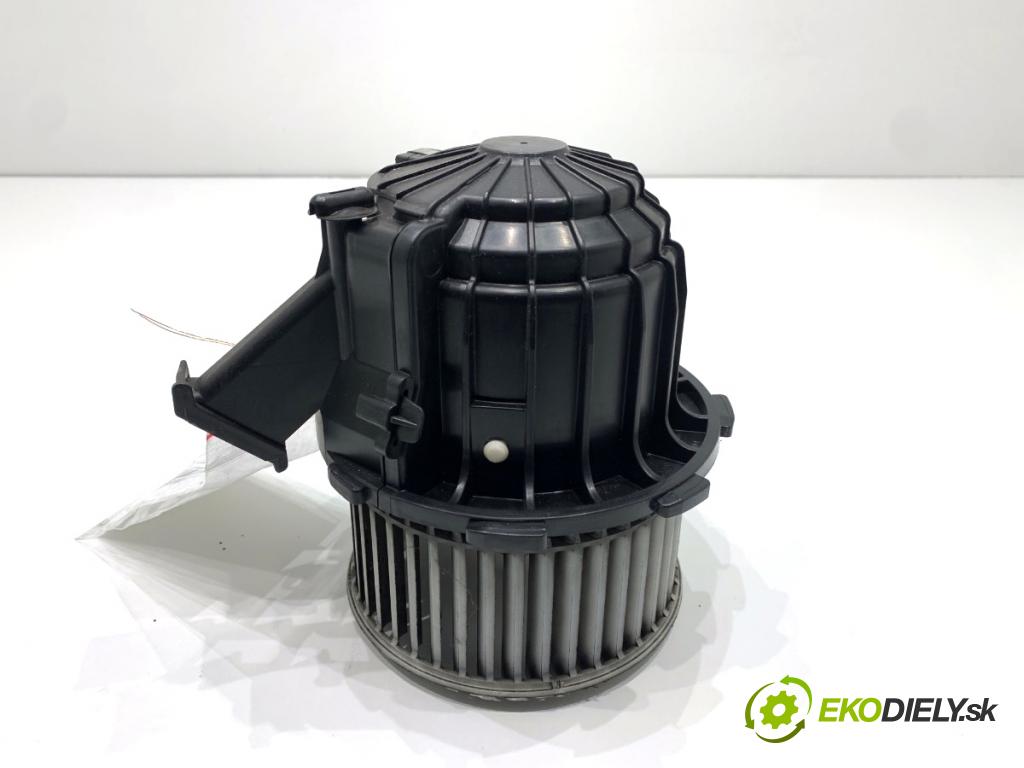 AUDI A4 B8 Kombi 2013 130 kW 2.0 TDI quattro 1968 ventilátor kúrenia