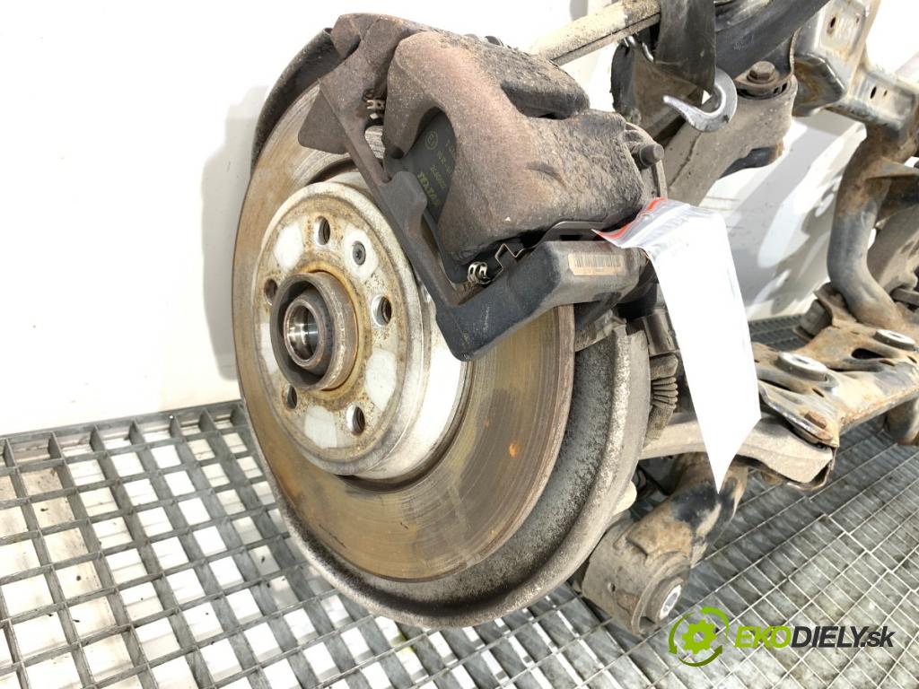 AUDI A4 B8 Kombi 2013 130 kW 2.0 TDI quattro 1968 Výstuha zad