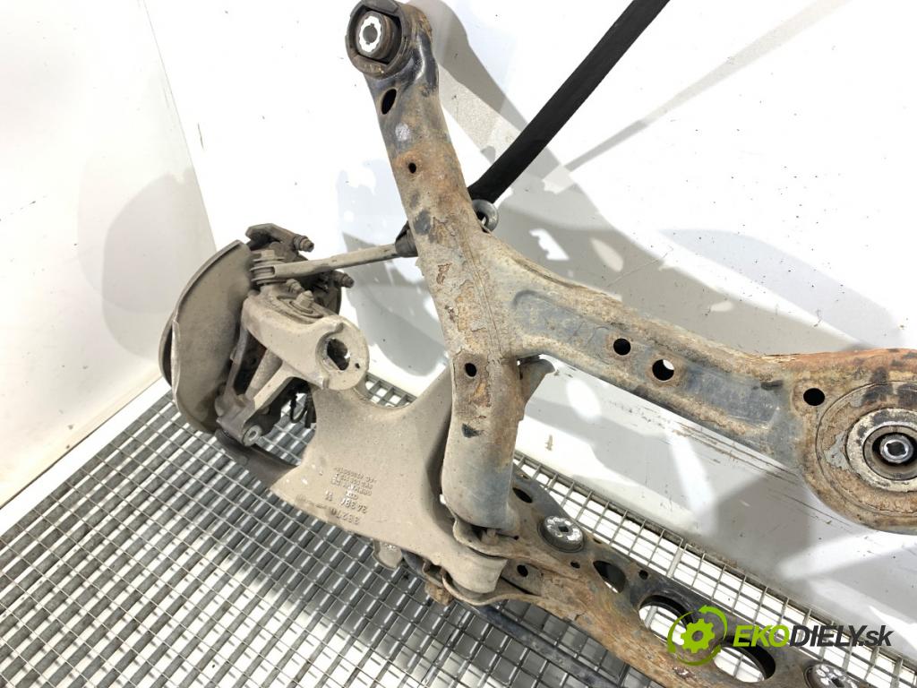 AUDI A4 B8 Kombi 2013 130 kW 2.0 TDI quattro 1968 Výstuha zad