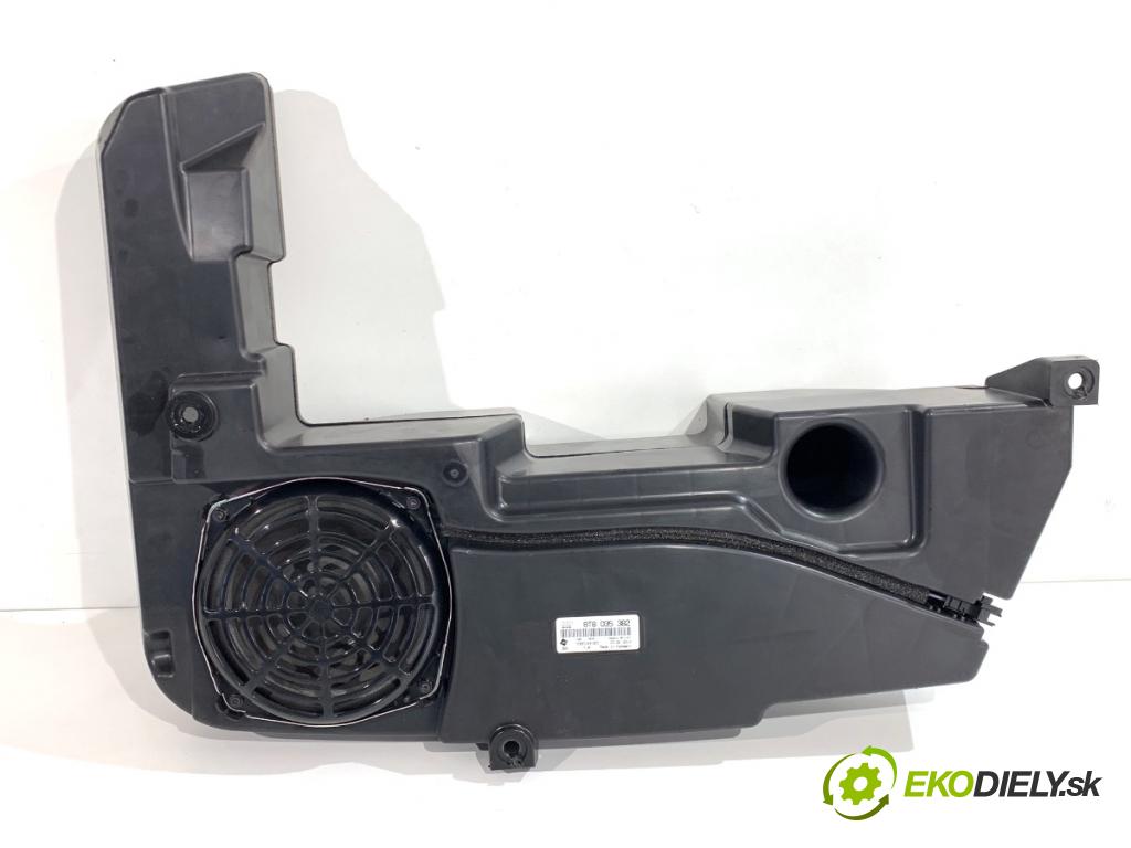 AUDI A4 B8 Kombi 2013 130 kW 2.0 TDI quattro 1968 subwoofer 8T8035382 (Audio zariadenie)