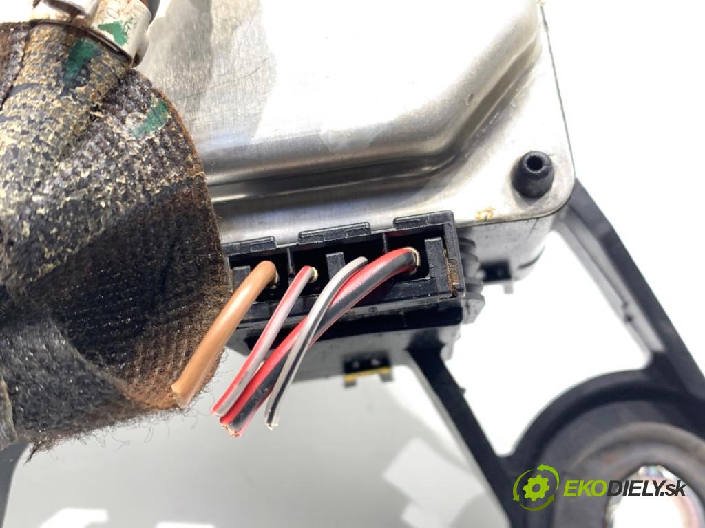 AUDI A4 B8 Kombi 2013 130 kW 2.0 TDI quattro 1968 Motor stieračov zad