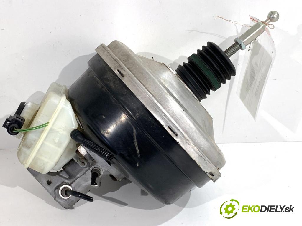 AUDI A4 B8 Kombi 2013 130 kW 2.0 TDI quattro 1968 Posilovač bŕzd 8K0612103N