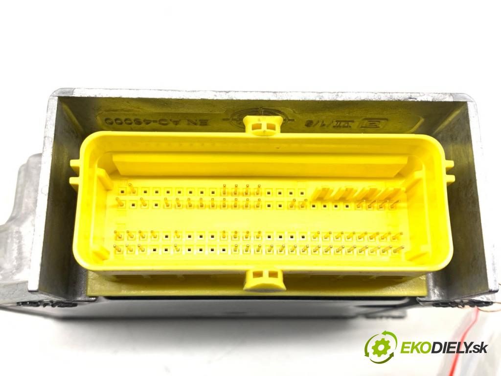 AUDI A4 B8 Kombi 2013 130 kW 2.0 TDI quattro 1968 senzor airbag 8K0959655N (Snímač)