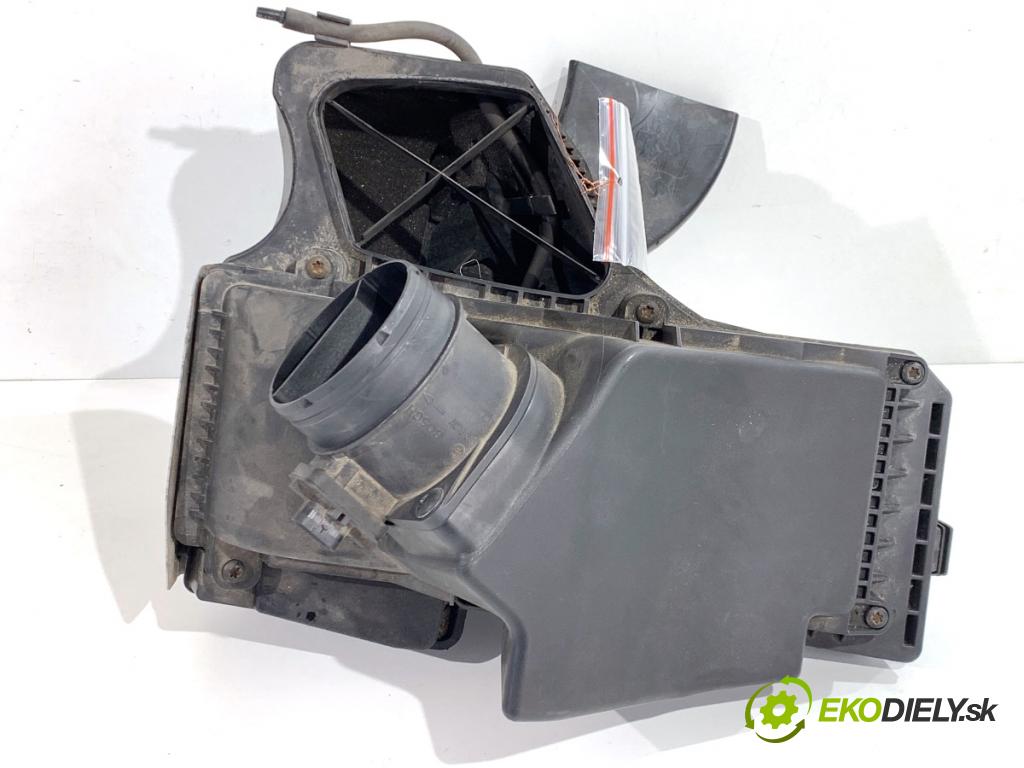 AUDI A4 B8 Kombi 2013 130 kW 2.0 TDI quattro 1968 Obal filtra vzduchu 8K0133835BM (Obal vzduchového filtra)