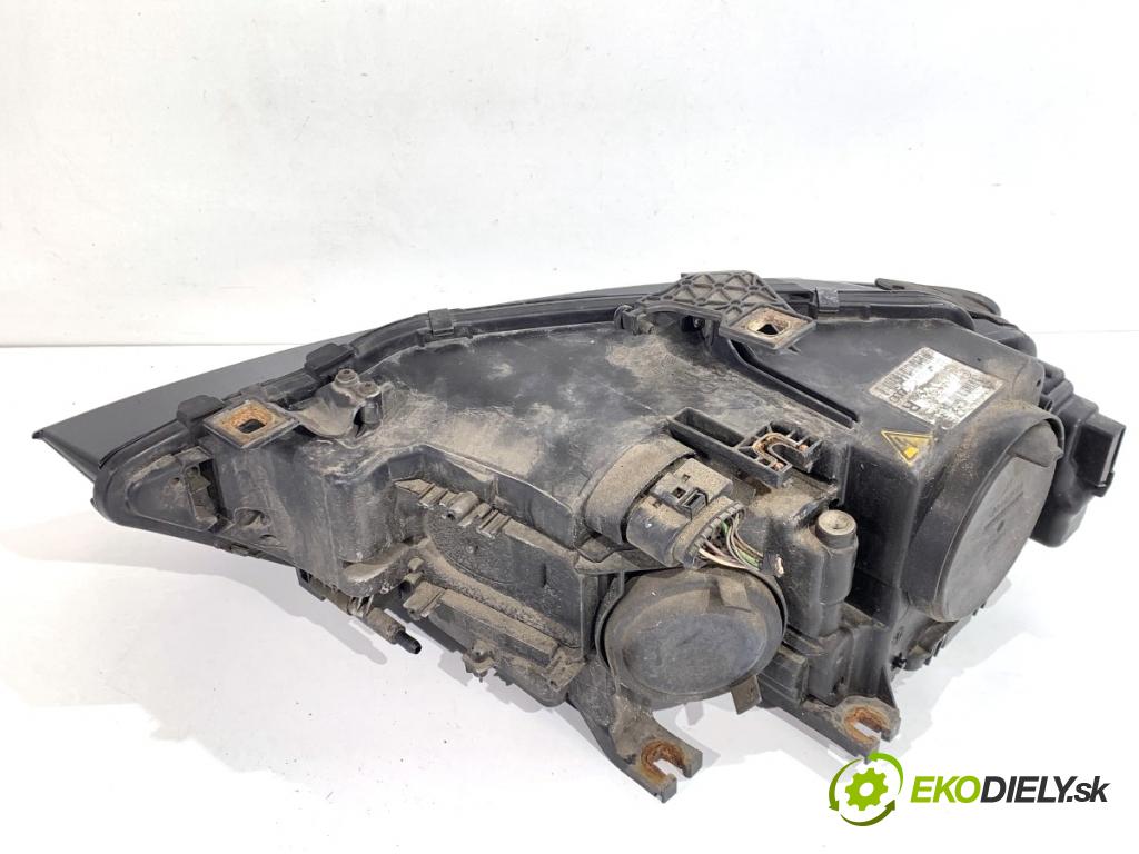 AUDI A4 B8 Kombi 2013 130 kW 2.0 TDI quattro 1968 světlomet pravý přední část 8K0941006C