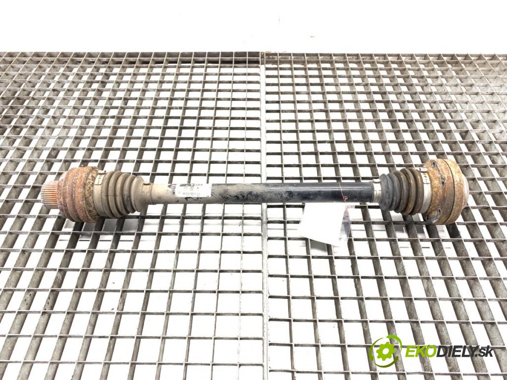 AUDI A4 B8 Kombi 2013 130 kW 2.0 TDI quattro 1968 poloos pravý zadní část 8K0501203M