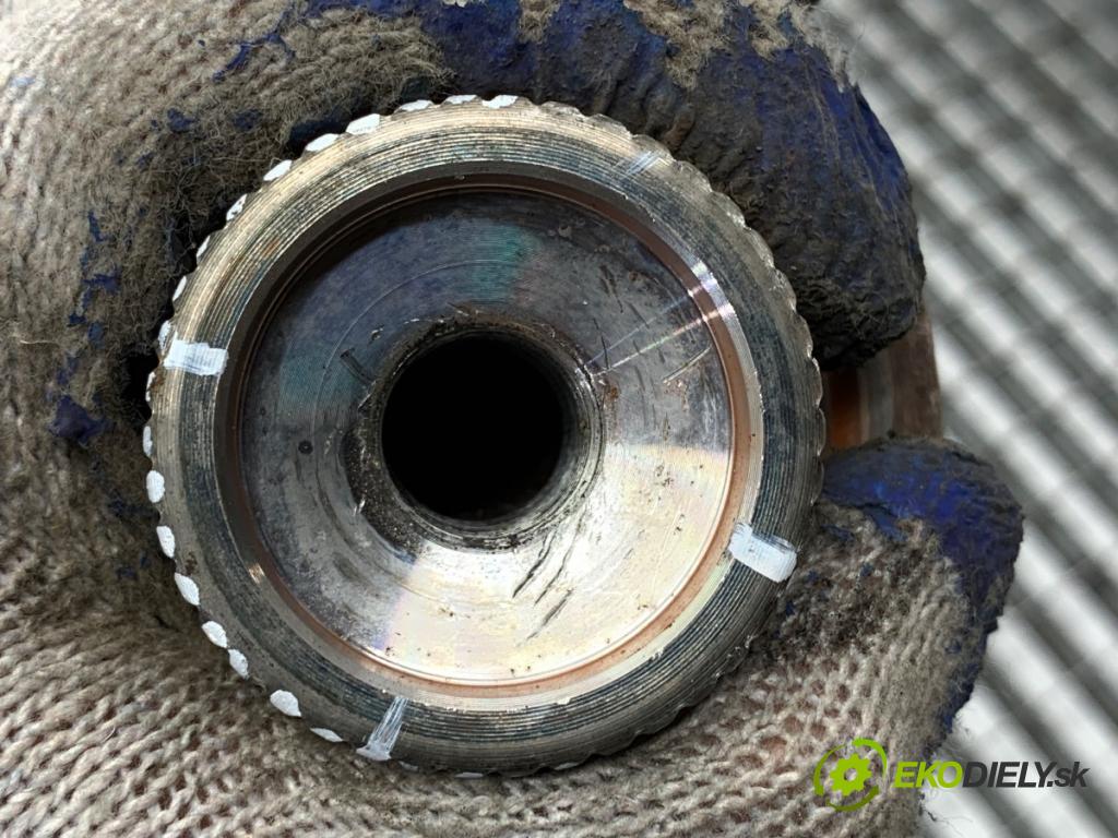 AUDI A4 B8 Kombi 2013 130 kW 2.0 TDI quattro 1968 Poloos pravy zad 8K0501203M