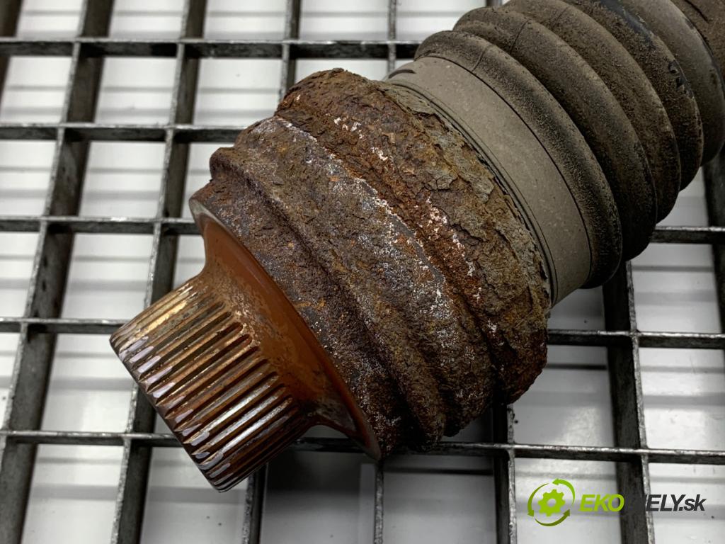 AUDI A4 B8 Kombi 2013 130 kW 2.0 TDI quattro 1968 poloos levý zadní část 8K0501203M