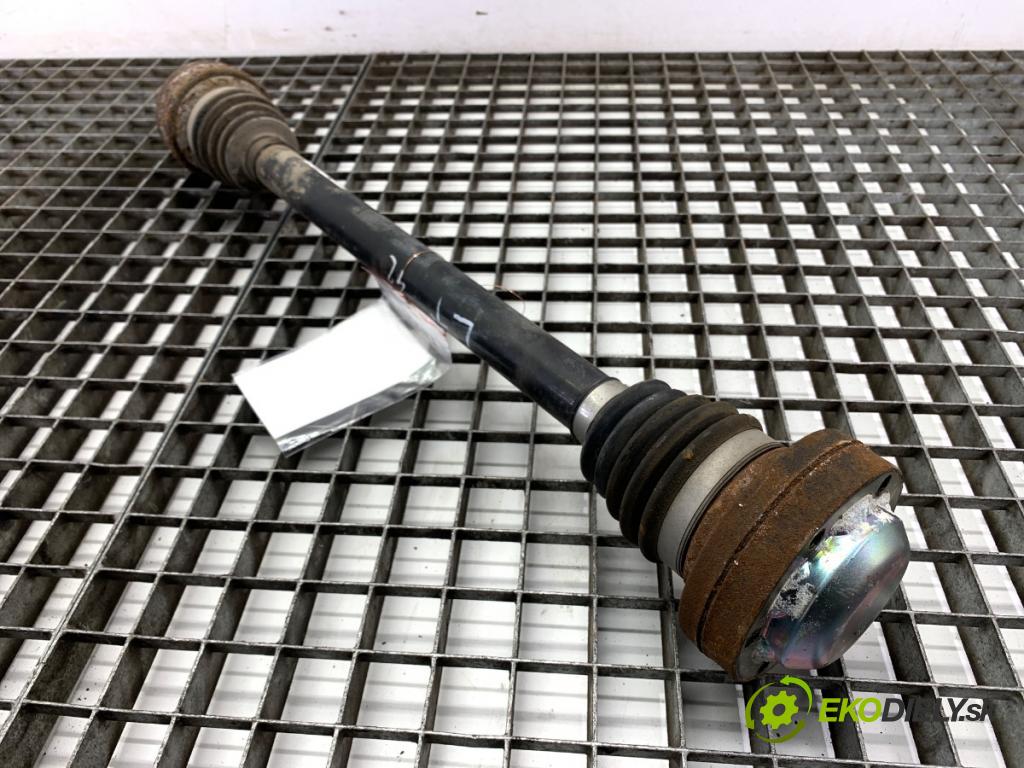 AUDI A4 B8 Kombi 2013 130 kW 2.0 TDI quattro 1968 poloos levý zadní část 8K0501203M