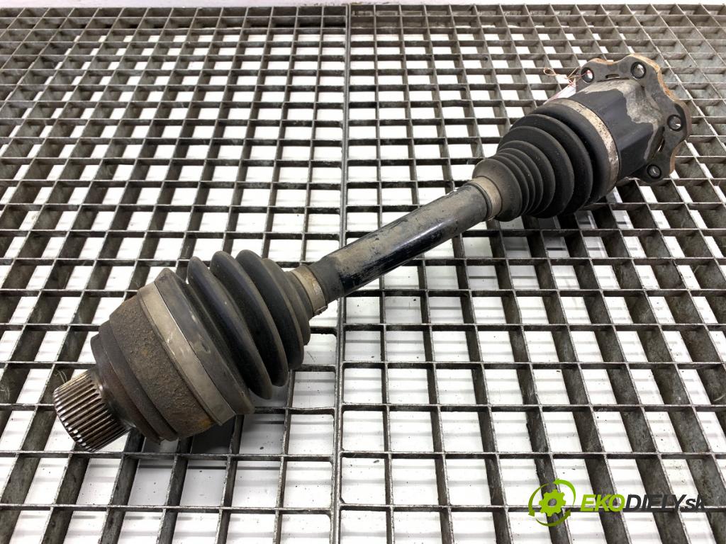 AUDI A4 B8 Kombi 2013 130 kW 2.0 TDI quattro 1968 poloos pravý přední část