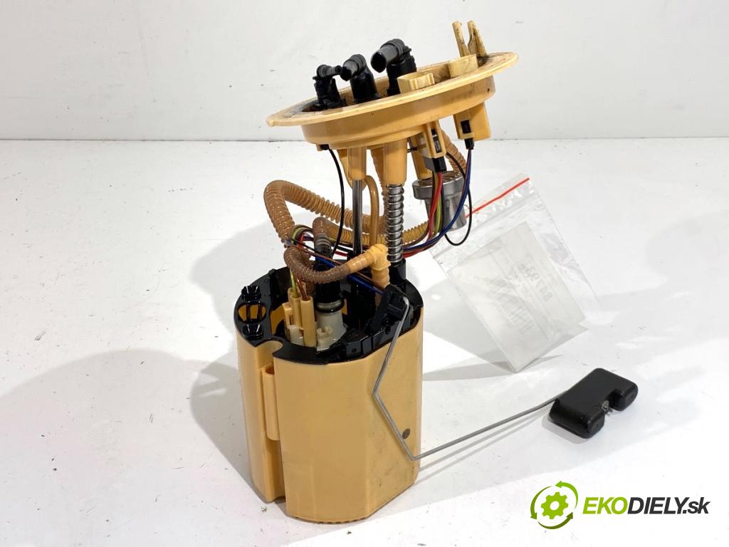 AUDI A4 B8 Kombi 2013 130 kW 2.0 TDI quattro 1968 pumpa paliva 8E0820036