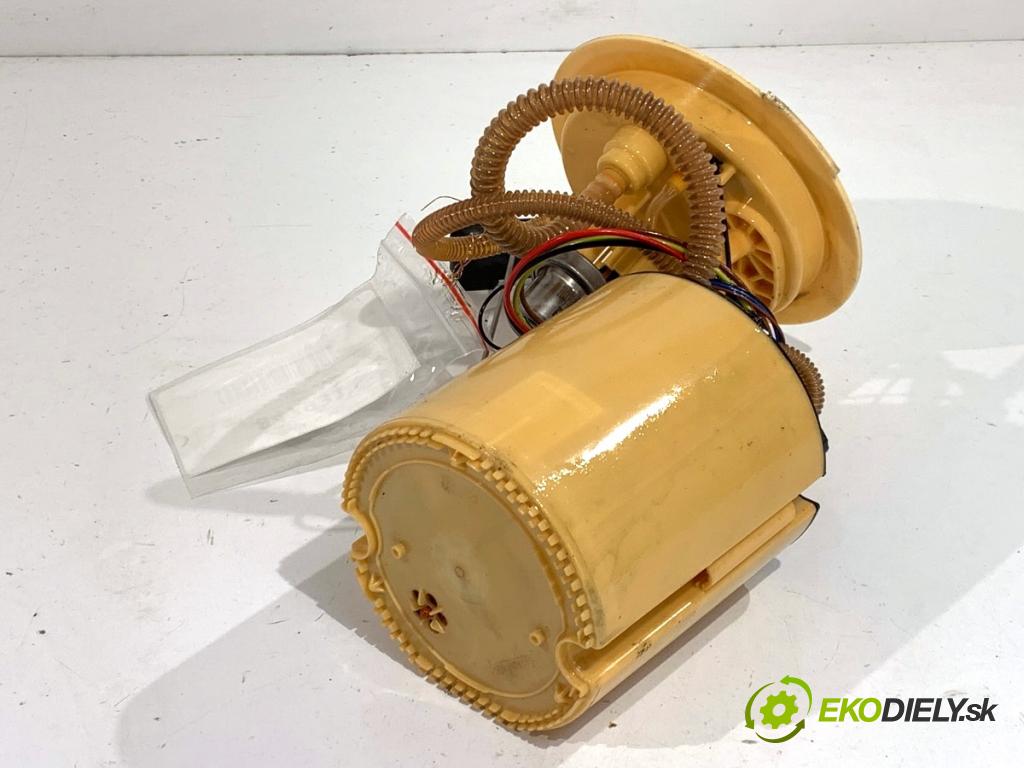 AUDI A4 B8 Kombi 2013 130 kW 2.0 TDI quattro 1968 pumpa paliva 8E0820036