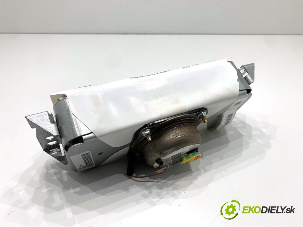 AUDI A4 B8 Kombi 2013 130 kW 2.0 TDI quattro 1968 AirBag spolujezdce 8T0880204H (Airbag)