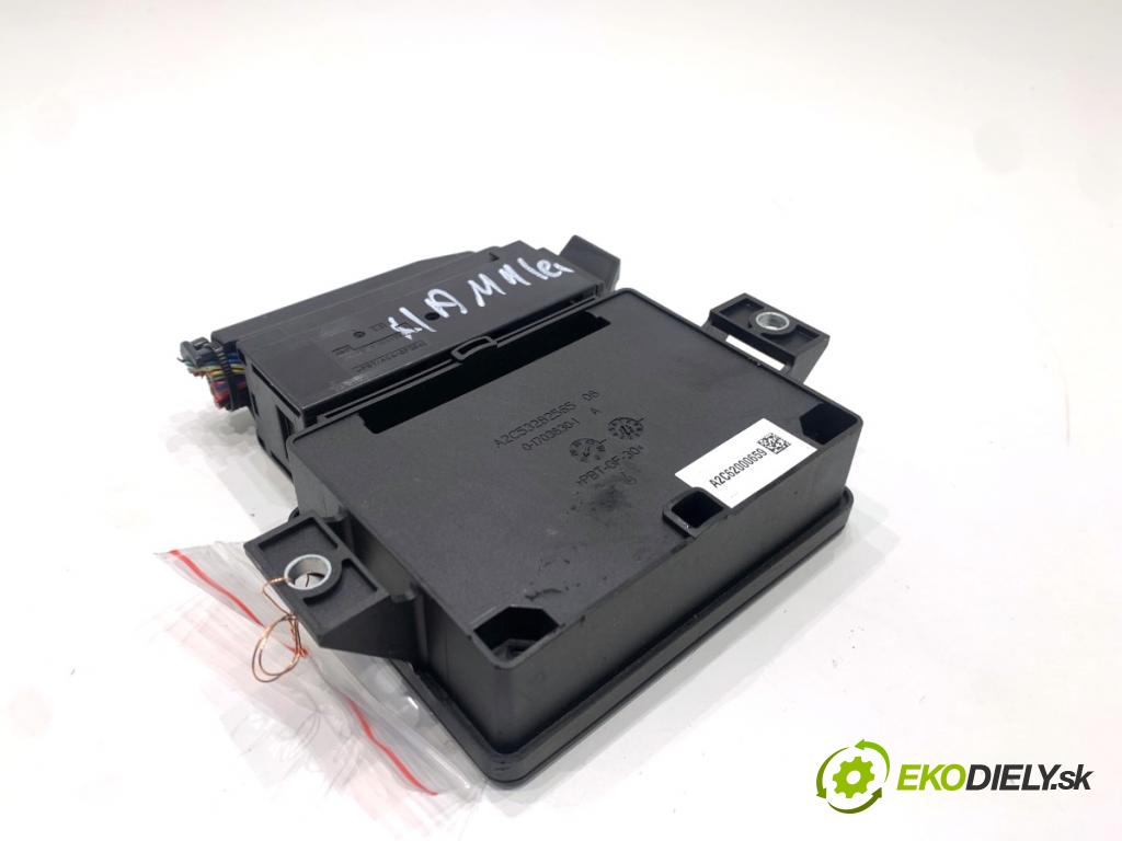 AUDI A4 B8 Kombi 2013 130 kW 2.0 TDI quattro 1968 Modul brzdy ručnej brzdy 8K0907801M