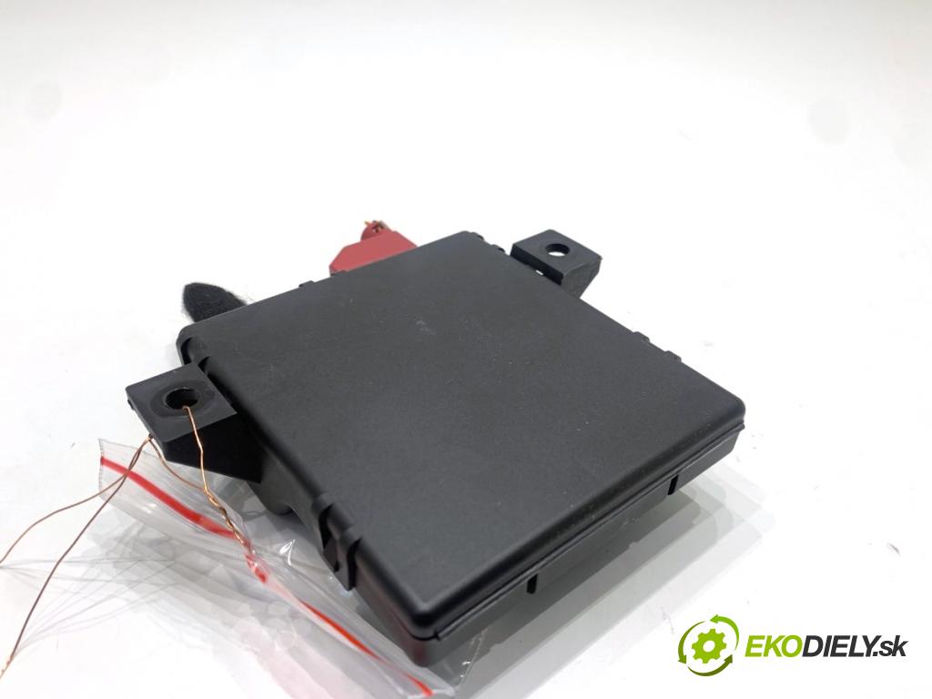 AUDI A4 B8 Kombi 2013 130 kW 2.0 TDI quattro 1968 modul GATEWAY 8R0907468P