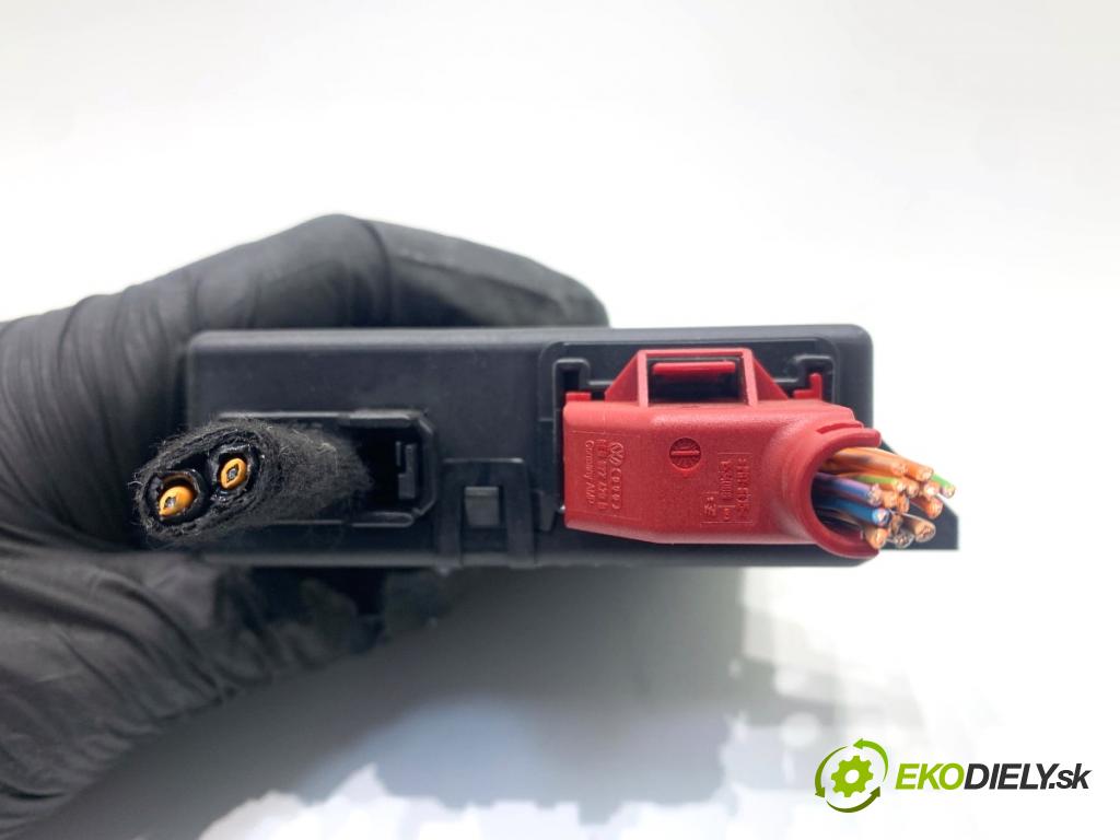 AUDI A4 B8 Kombi 2013 130 kW 2.0 TDI quattro 1968 modul GATEWAY 8R0907468P