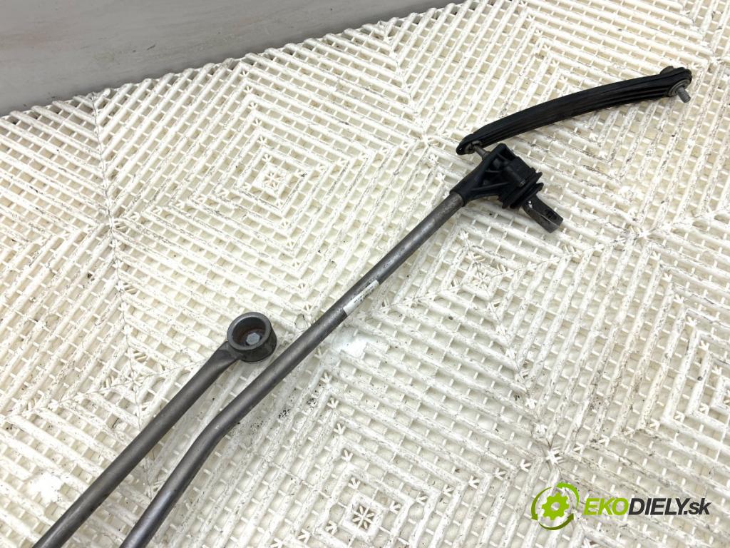 AUDI A4 B8 Kombi 2013 130 kW 2.0 TDI quattro 1968 Kulisa 8K0711025R (Rýchlostná páka (kulisa))