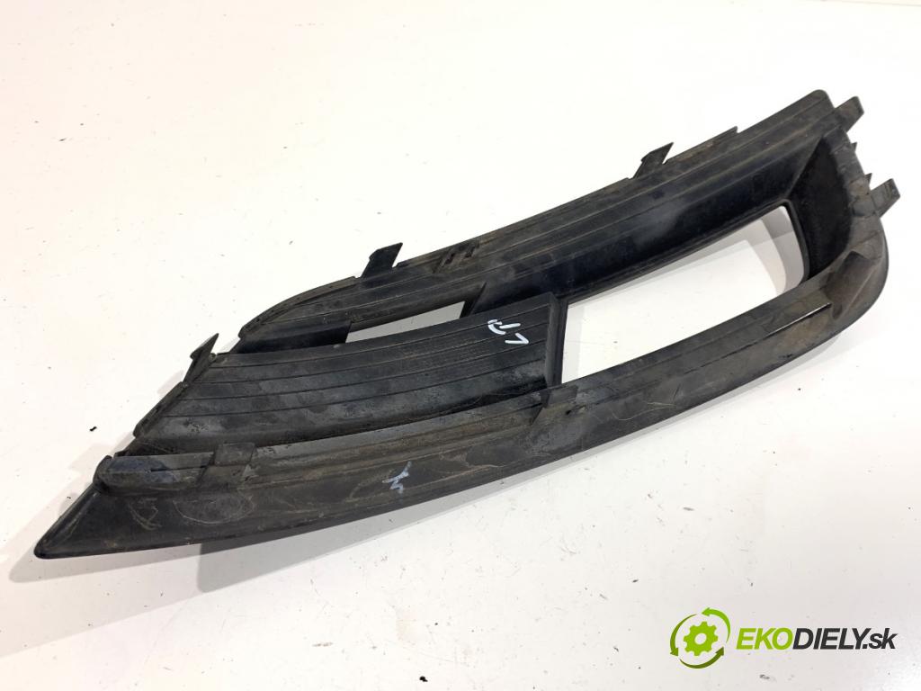 AUDI A4 B8 Kombi 2013 130 kW 2.0 TDI quattro 1968 Mriežky nárazníka ľavy predný 8K0807681K