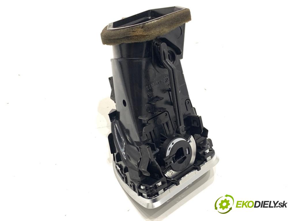 AUDI A4 B8 Kombi 2013 130 kW 2.0 TDI quattro 1968 mří topení pravý přední část 8T1820902F