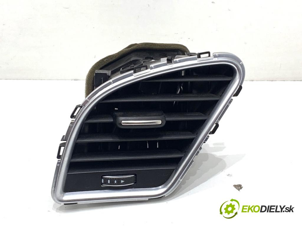 AUDI A4 B8 Kombi 2013 130 kW 2.0 TDI quattro 1968 mří topení levý přední část 0826000D00001