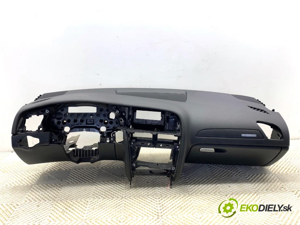 AUDI A4 B8 Kombi 2013 130 kW 2.0 TDI quattro 1968 palubní doska 8K1857041E (Palubní deska)