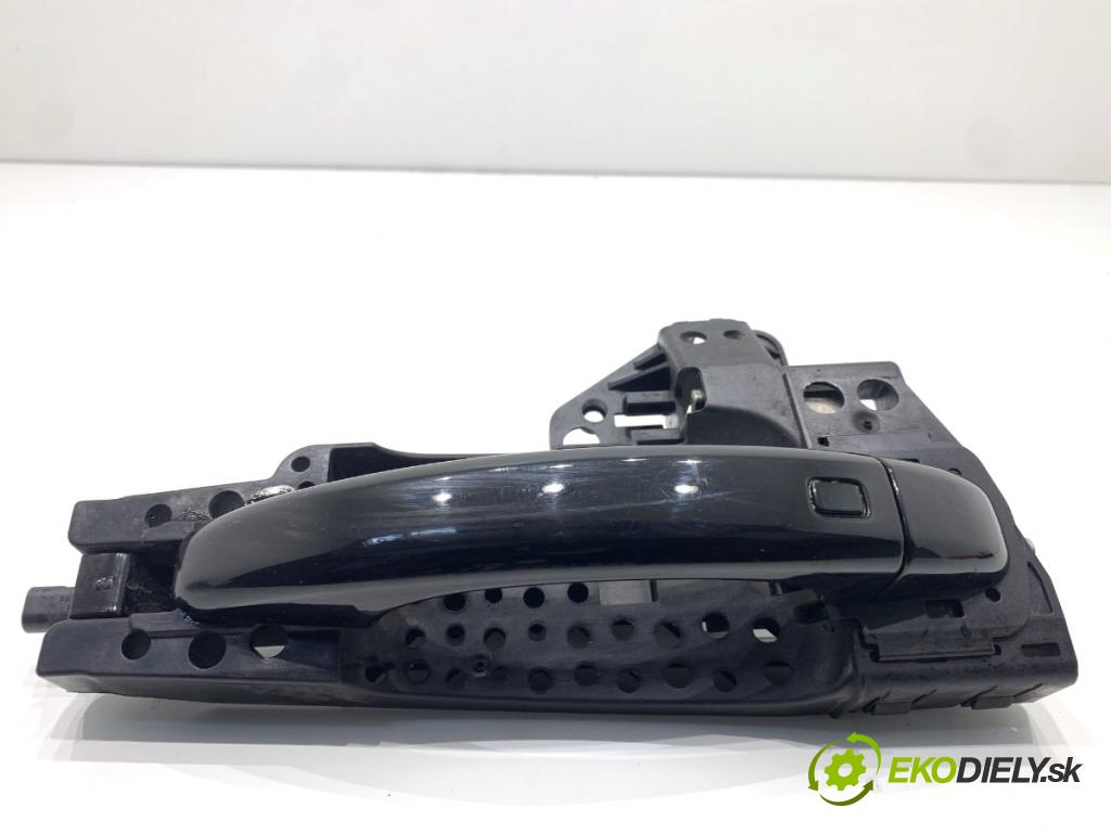 AUDI A4 B8 Kombi 2013 130 kW 2.0 TDI quattro 1968 klika vnejší pravý přední část 8T02837886