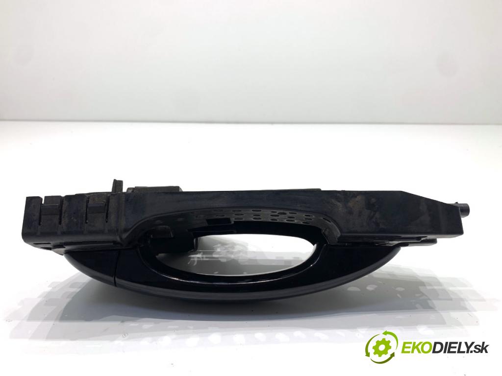 AUDI A4 B8 Kombi 2013 130 kW 2.0 TDI quattro 1968 Kľučka vonkajšia pravy predný 8T02837886