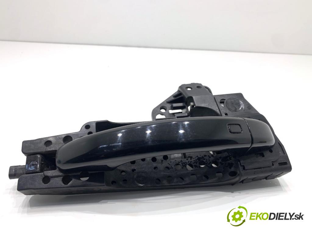 AUDI A4 B8 Kombi 2013 130 kW 2.0 TDI quattro 1968 klika vnejší pravý zadní část 