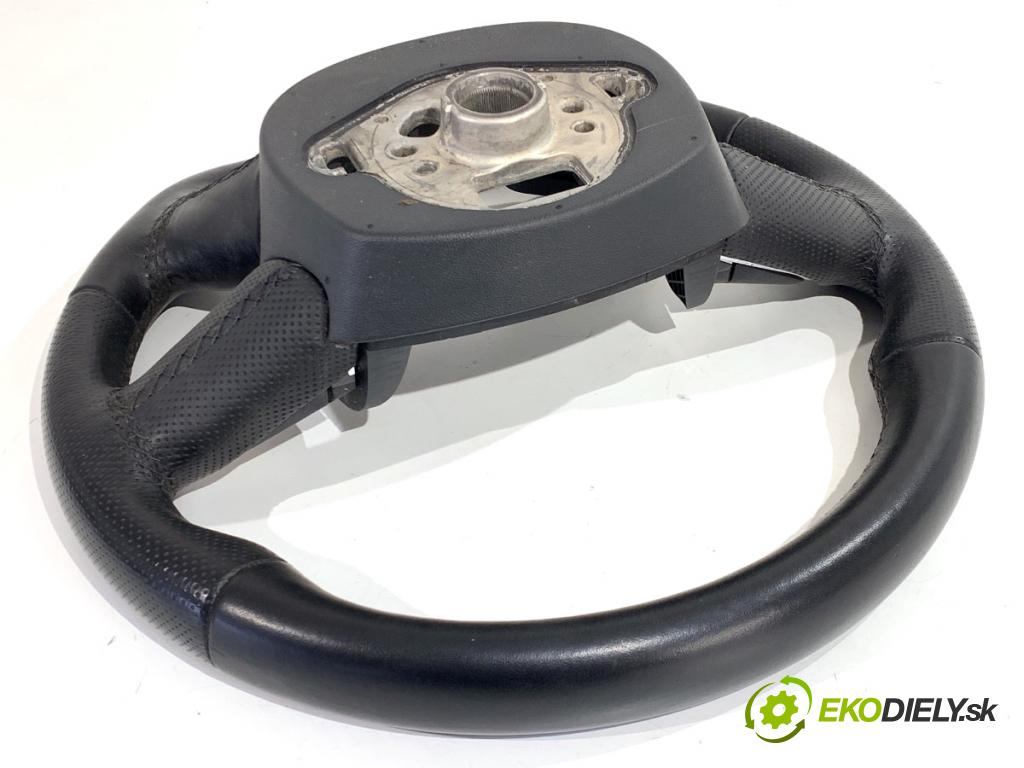 AUDI A4 B8 Kombi 2013 130 kW 2.0 TDI quattro 1968 Volant