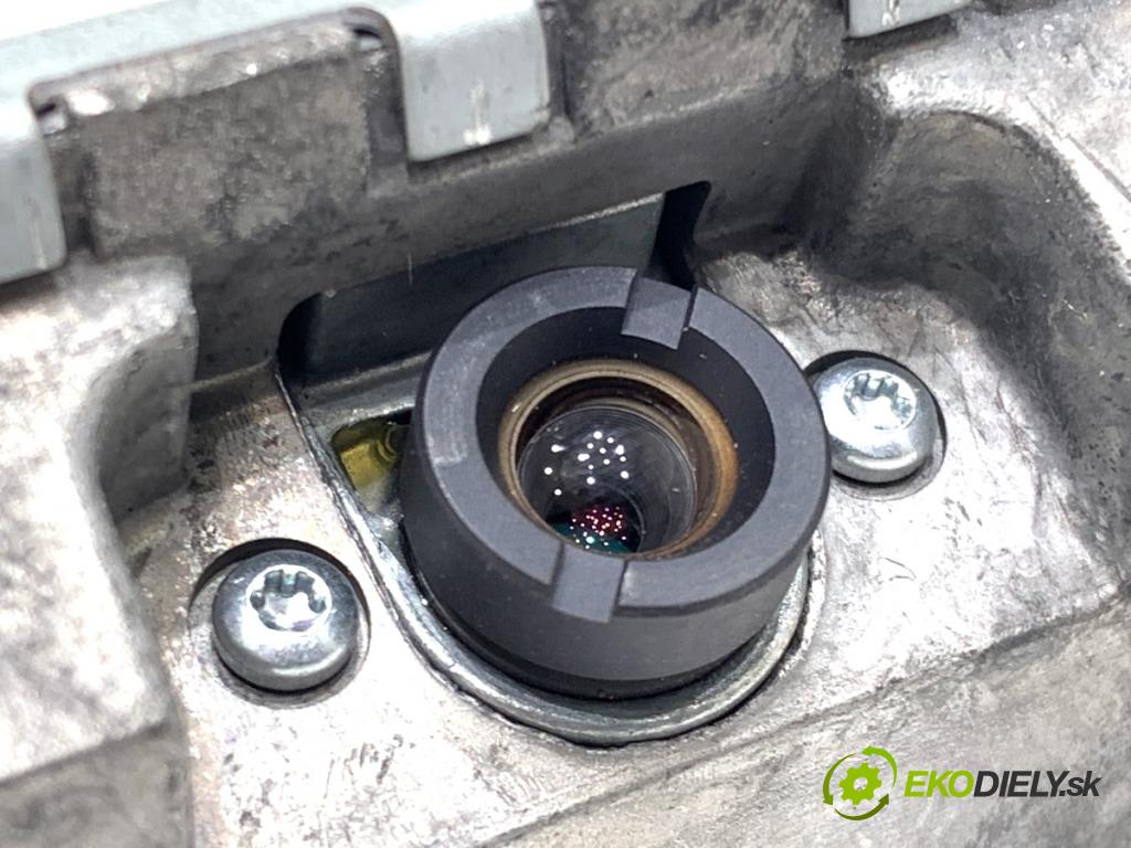 AUDI A4 B8 Kombi 2013 130 kW 2.0 TDI quattro 1968 KAMERA 8T0907217A