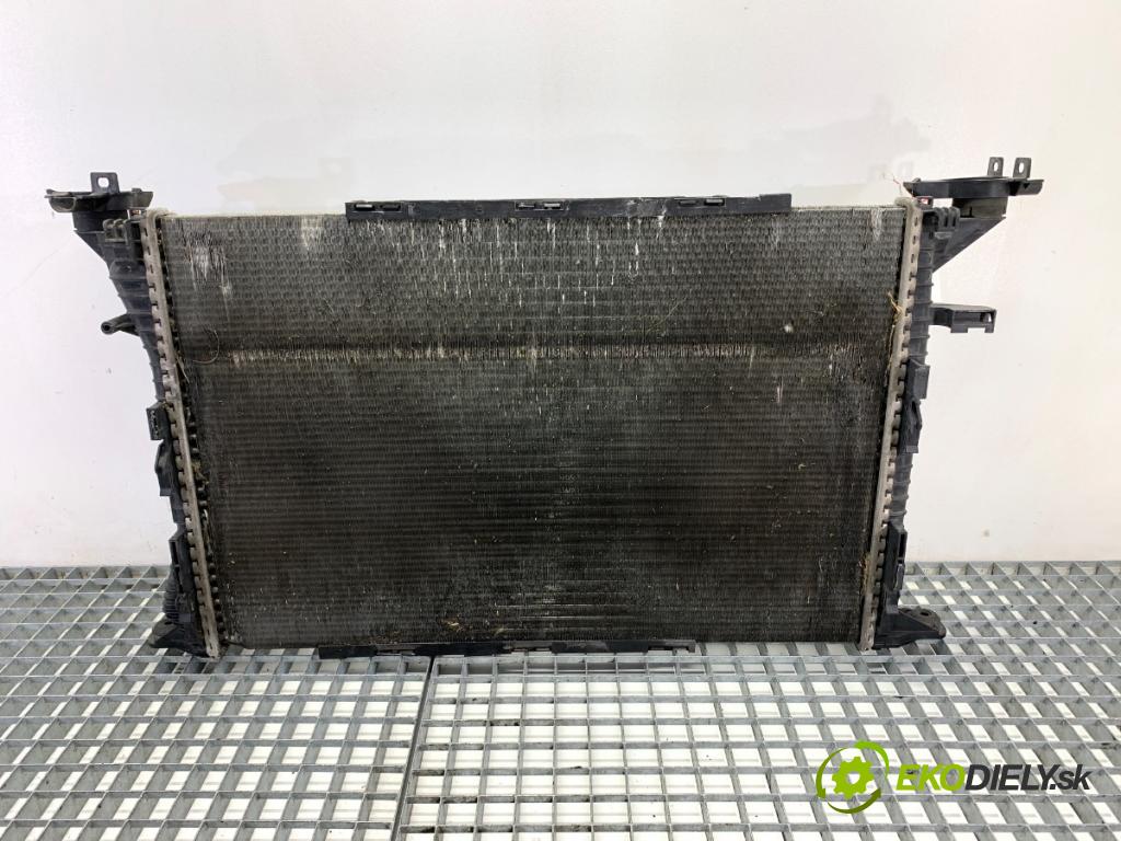 AUDI A4 B8 Kombi 2013 130 kW 2.0 TDI quattro 1968 Chladič vody 8K0121251R (Chladič vody)