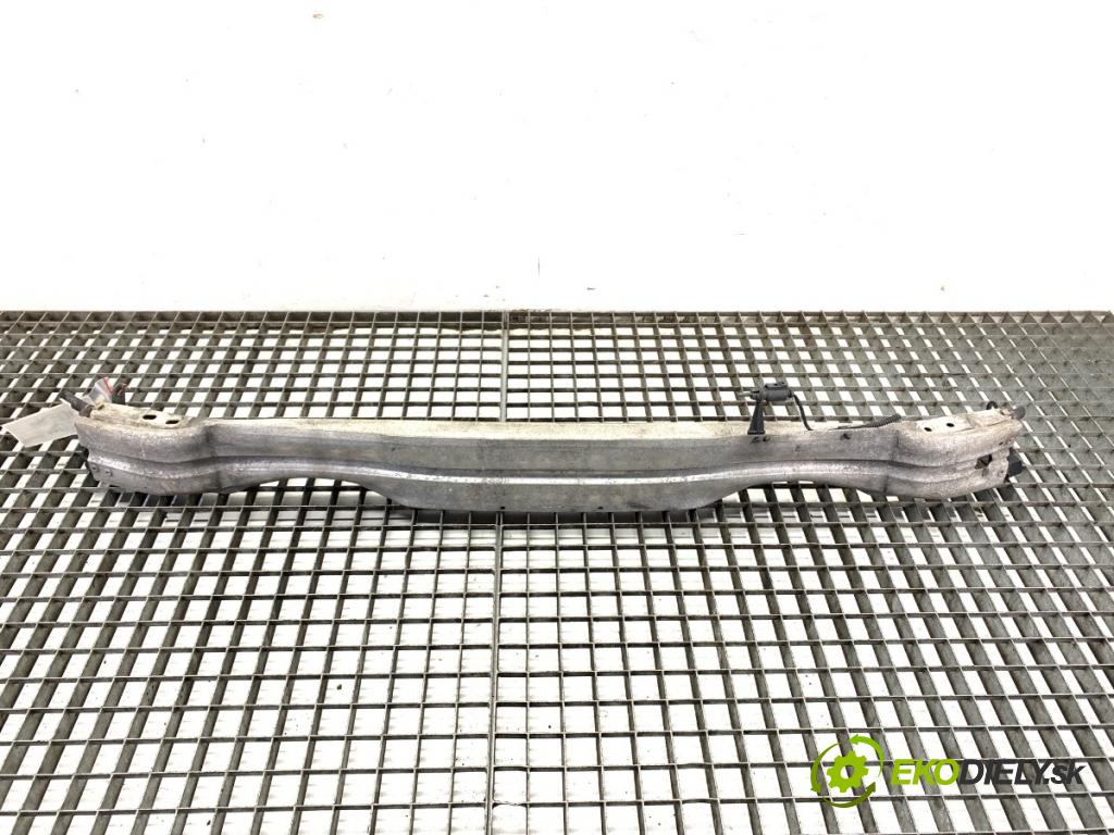 AUDI A4 B8 Kombi 2013 130 kW 2.0 TDI quattro 1968 Výstuha nárazníka predný 8K0807113F (Výstuha predná)